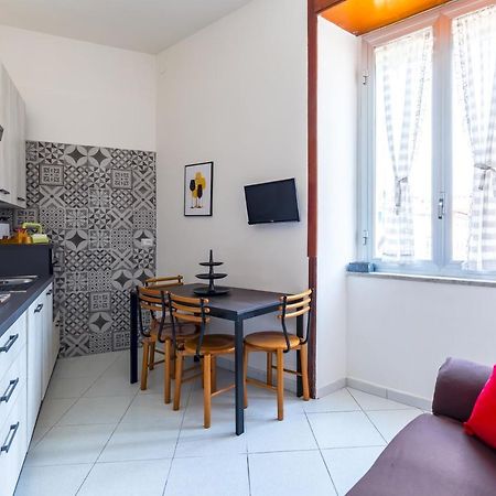 Rione Emanuele III - 4 Bedroom Apartment Неаполь Екстер'єр фото
