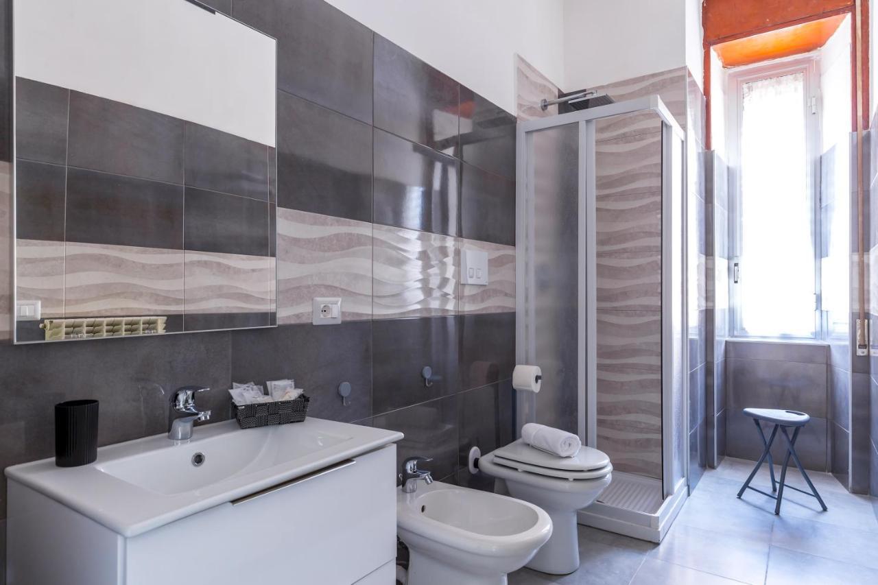 Rione Emanuele III - 4 Bedroom Apartment Неаполь Екстер'єр фото