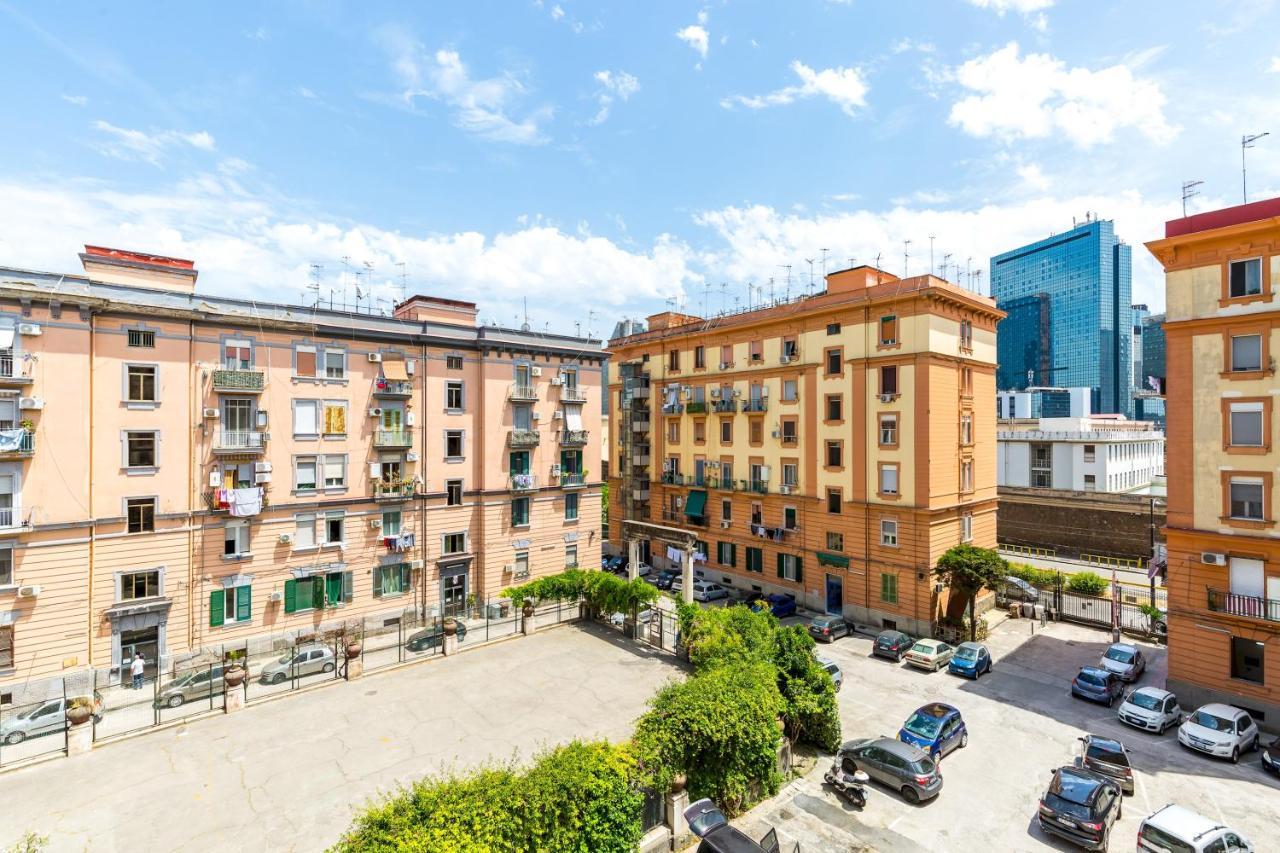Rione Emanuele III - 4 Bedroom Apartment Неаполь Екстер'єр фото