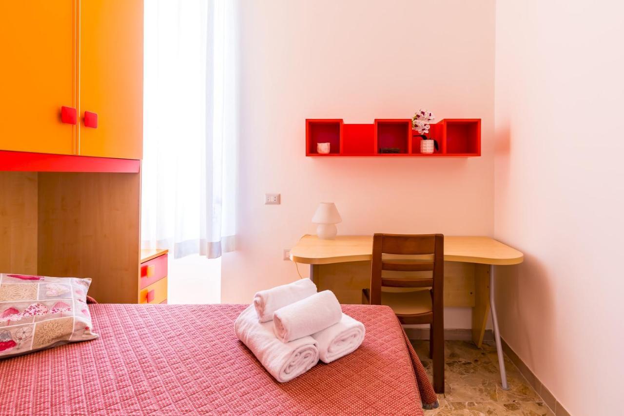 Rione Emanuele III - 4 Bedroom Apartment Неаполь Екстер'єр фото