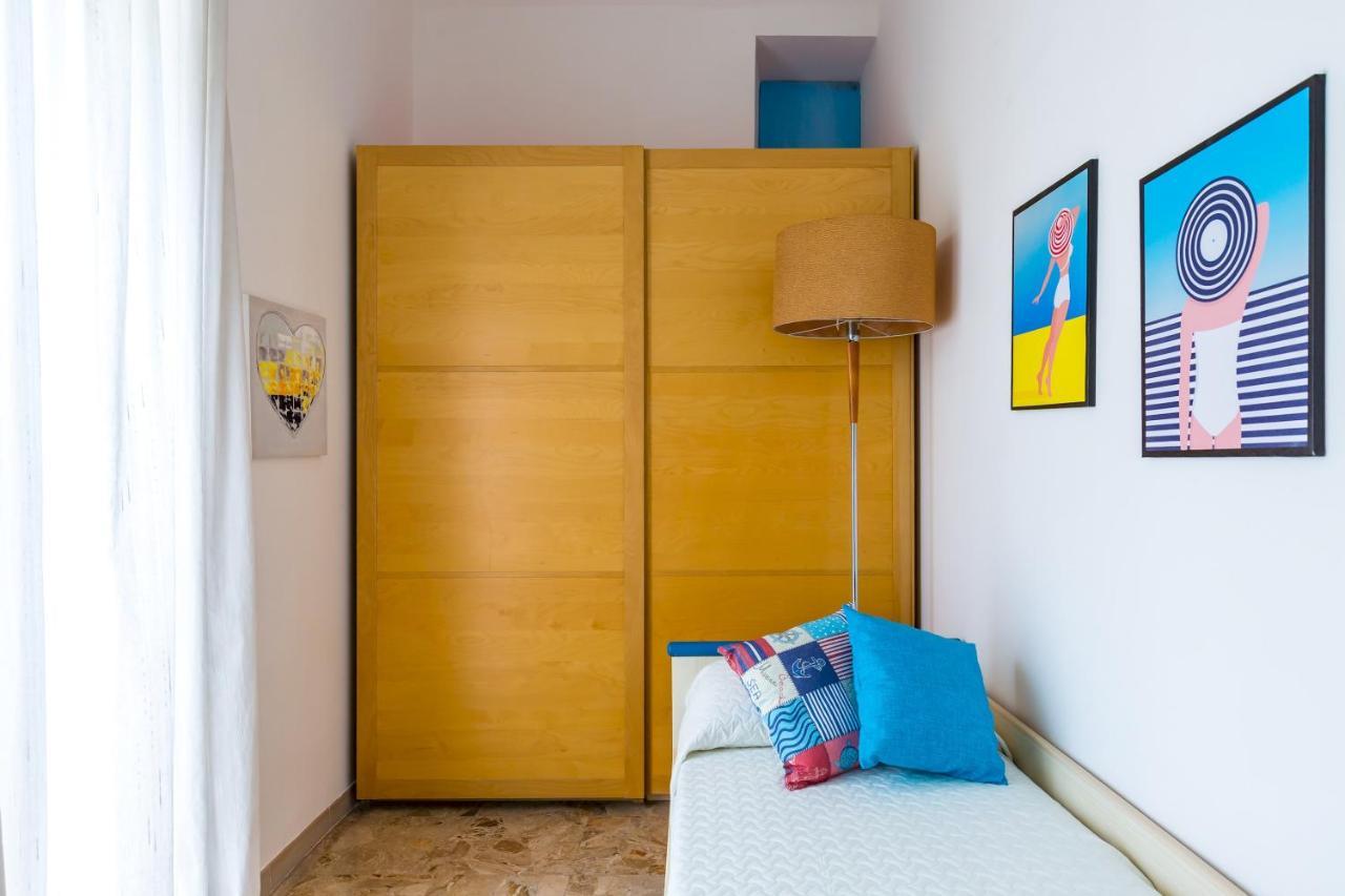 Rione Emanuele III - 4 Bedroom Apartment Неаполь Екстер'єр фото