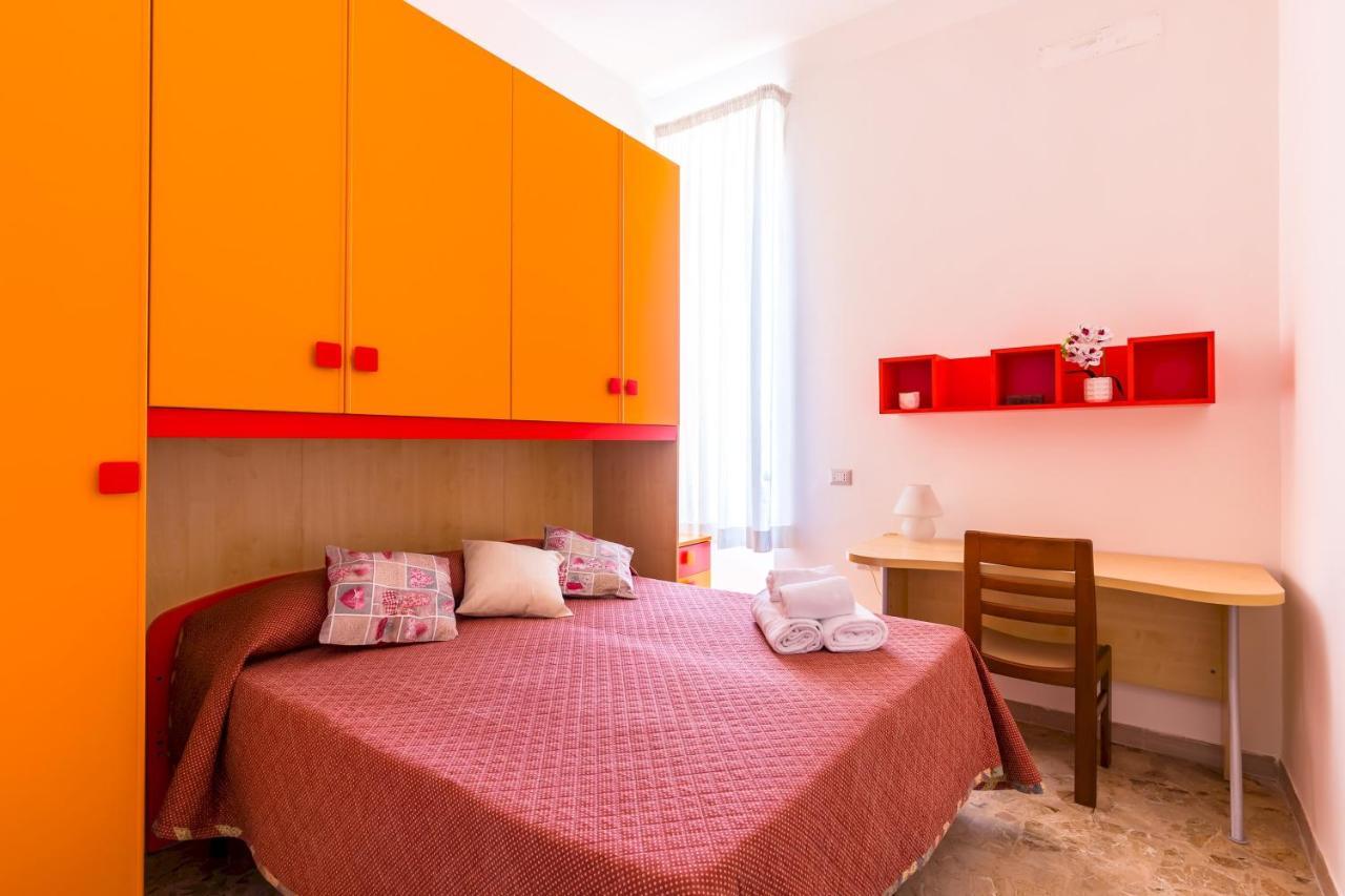 Rione Emanuele III - 4 Bedroom Apartment Неаполь Екстер'єр фото
